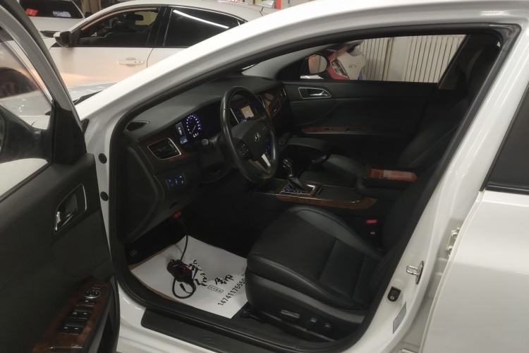 Used Hyundai Mistra 2014 1.8L Automatic Deluxe DLX Model Driver Seat