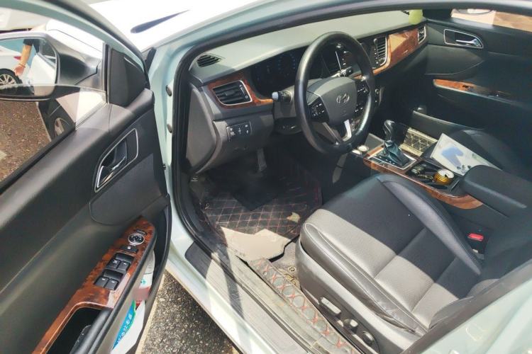 Used Hyundai Mistra 2014 1.8L Automatic Deluxe DLX Model Driver Seat