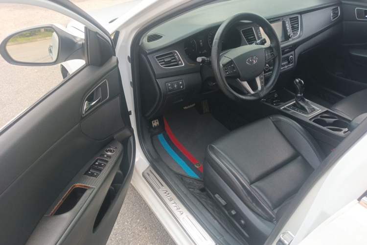 Used Hyundai Mistra 2014 1.8L Automatic Deluxe DLX Model Driver Seat