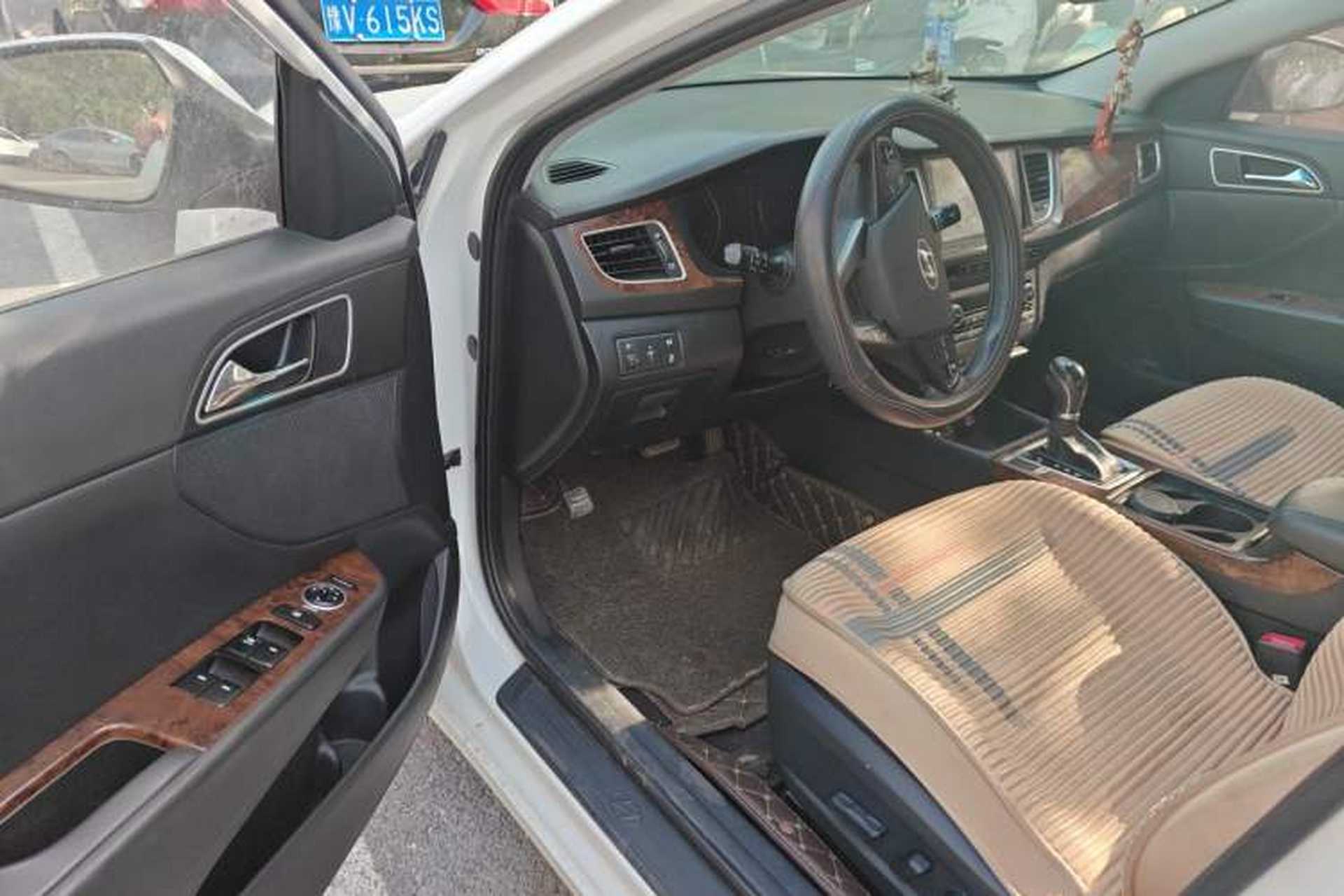 Used Hyundai Mistra 2014 1.8L Automatic Deluxe DLX Model Driver Seat