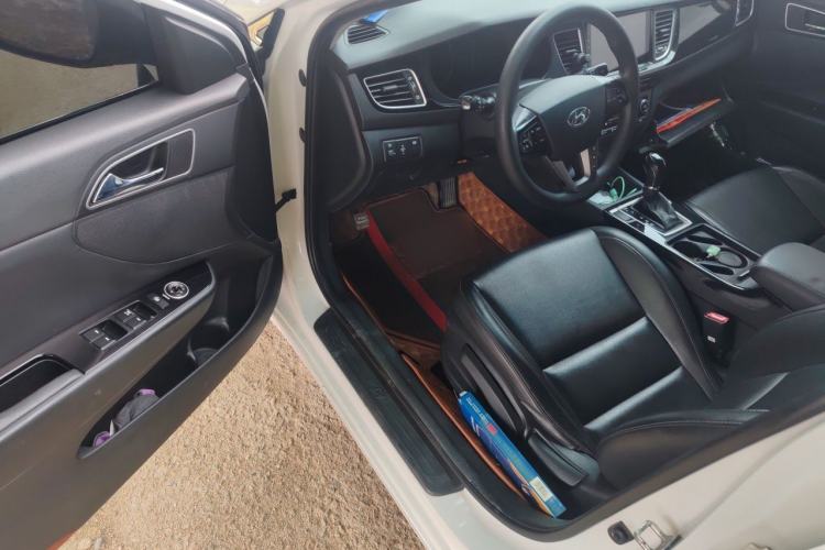 Used Hyundai Mistra 2014 1.8L Automatic Smart GLS Driver Seat