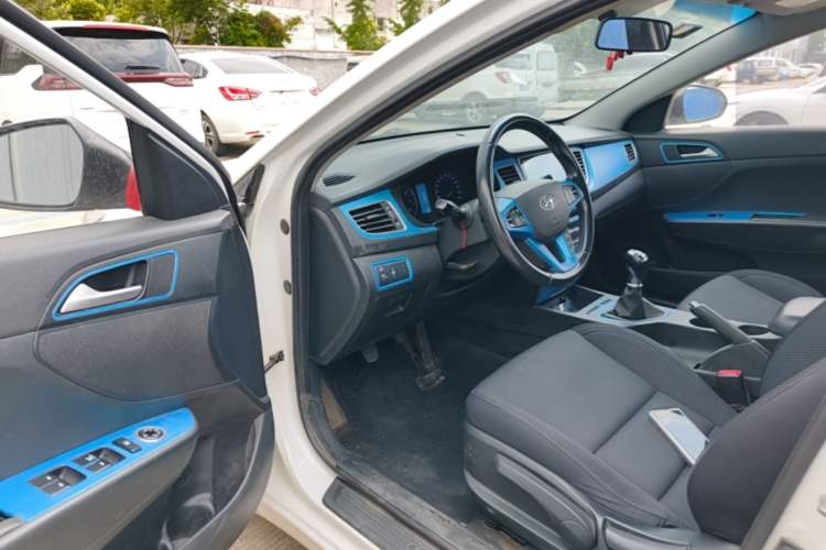 Used Hyundai Mistra 2014 1.8L Manual Comfort GL Model Driver Seat