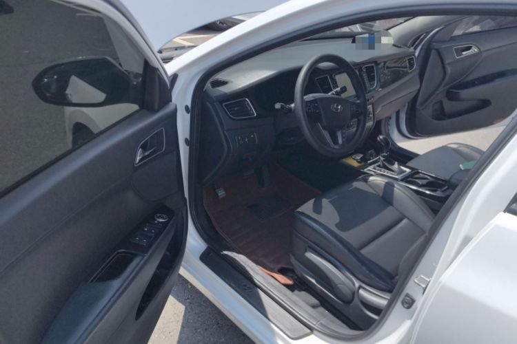 Used Hyundai Mistra 2014 1.8L Automatic Smart GLS Driver Seat