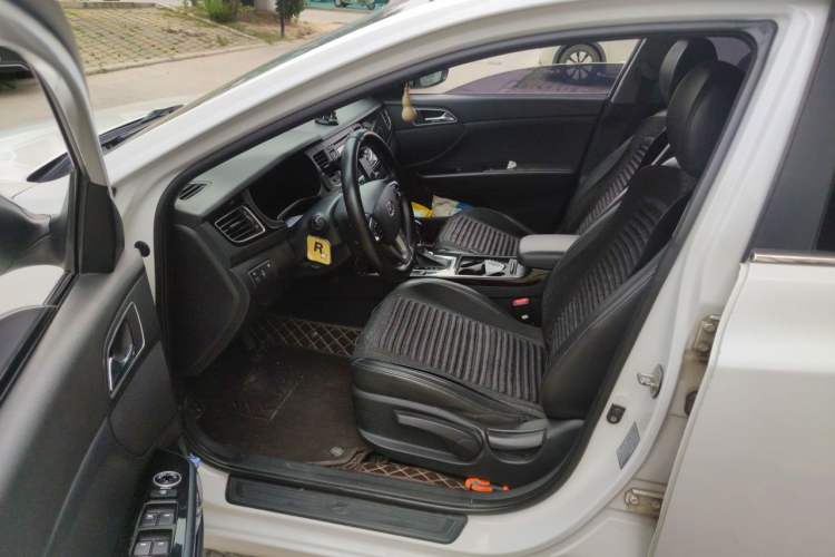Used Hyundai Mistra 2014 1.8L Automatic Smart GLS Driver Seat