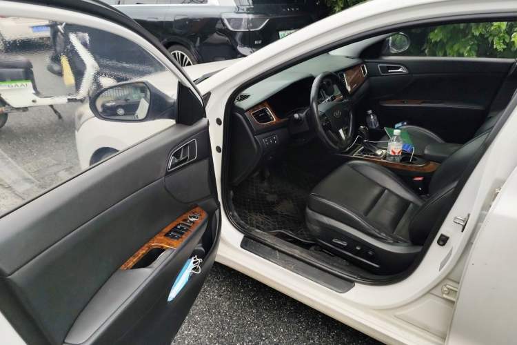 Used Hyundai Mistra 2014 1.8L Automatic Deluxe DLX Model Driver Seat
