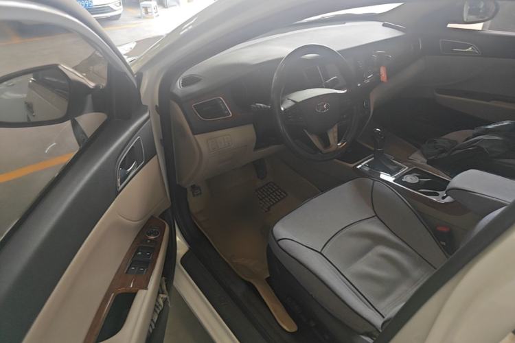 Used Hyundai Mistra 2014 1.8L Automatic Deluxe DLX Model Driver Seat