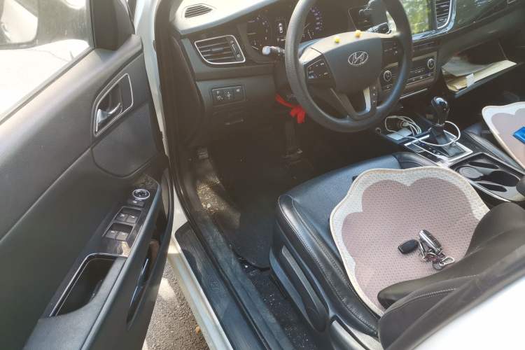 Used Hyundai Mistra 2014 1.8L Automatic Smart GLS Driver Seat