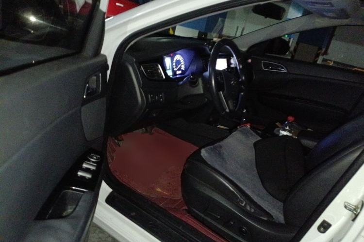 Used Hyundai Mistra 2014 1.8L Automatic Deluxe DLX Model Driver Seat