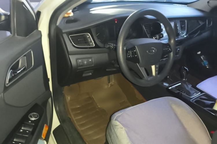 Used Hyundai Mistra 2014 1.8L Automatic Smart GLS Driver Seat