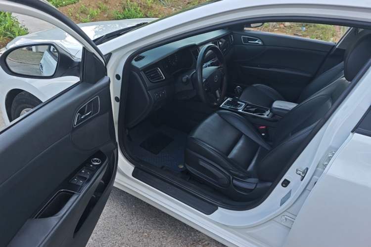 Used Hyundai Mistra 2014 1.8L Automatic Smart GLS Driver Seat