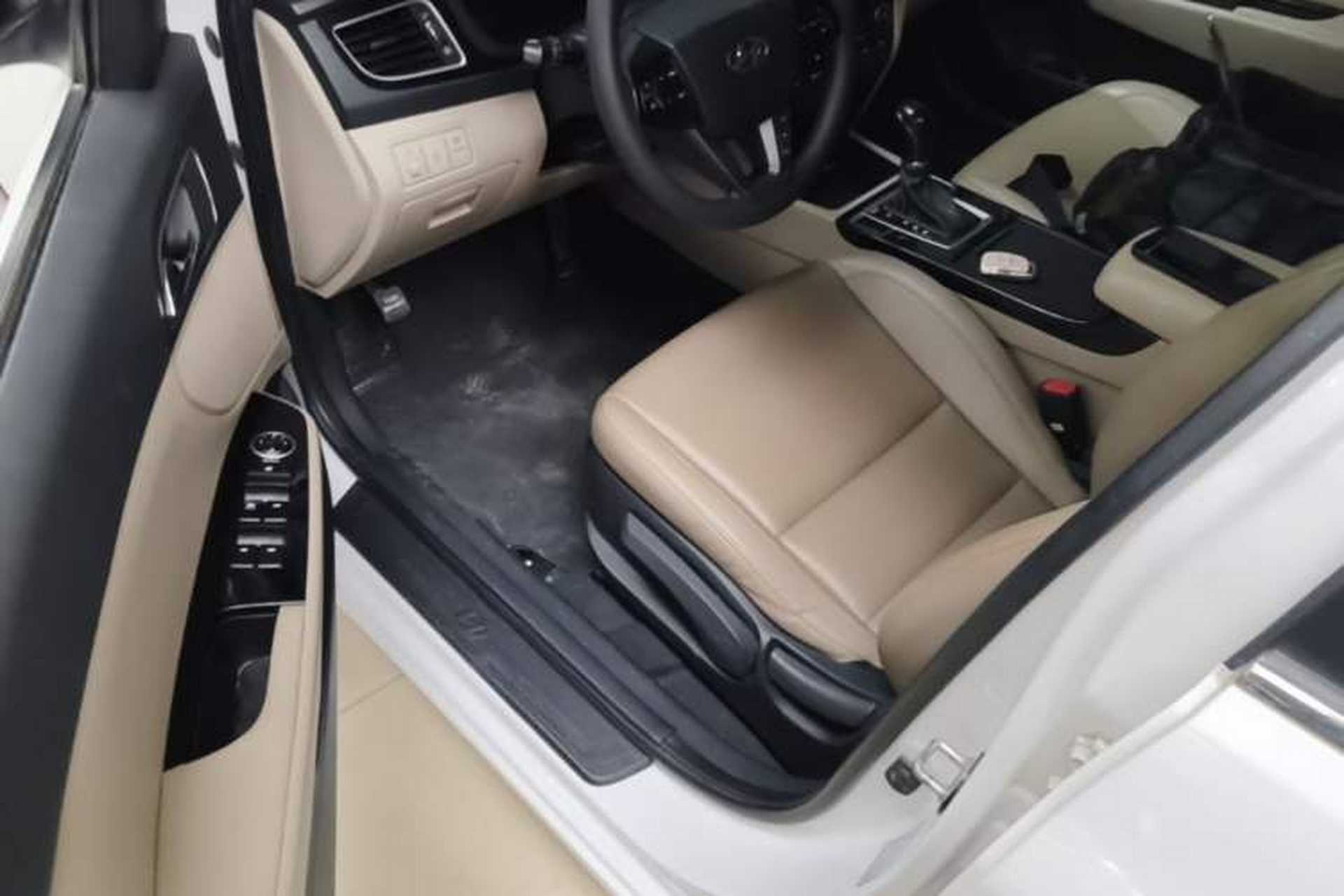Used Hyundai Mistra 2014 1.8L Automatic Smart GLS Driver Seat