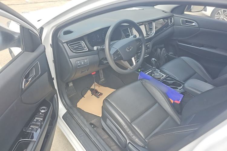 Used Hyundai Mistra 2014 1.8L Automatic Smart GLS Driver Seat