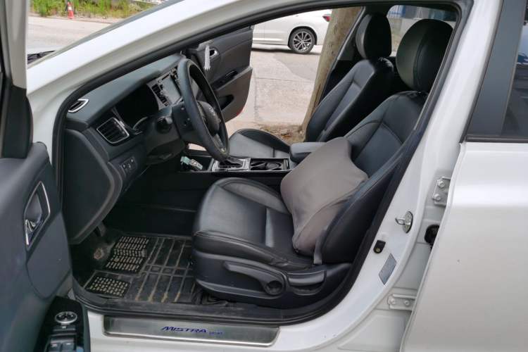 Used Hyundai Mistra 2014 1.8L Automatic Smart GLS Driver Seat