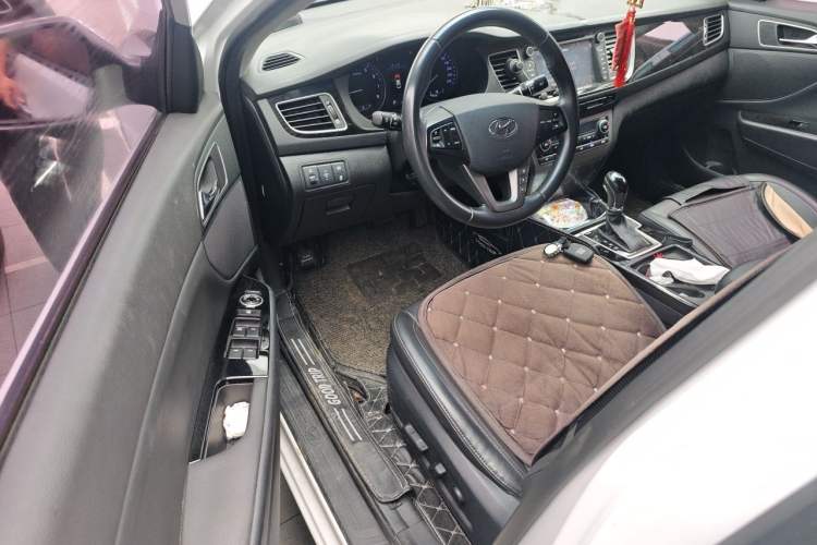 Used Hyundai Mistra 2014 1.8L Automatic Deluxe DLX Model Driver Seat
