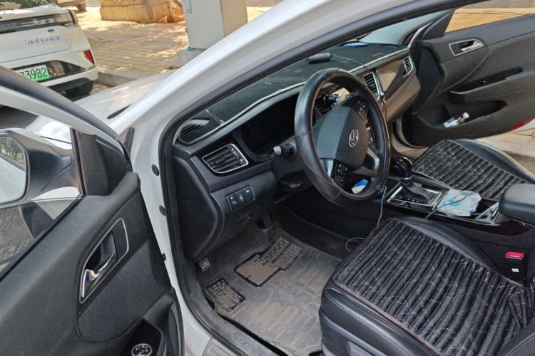 Used Hyundai Mistra 2014 1.8L Automatic Smart GLS Driver Seat