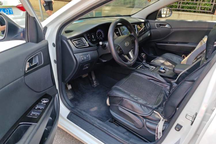 Used Hyundai Mistra 2014 1.8L Automatic Smart GLS Driver Seat