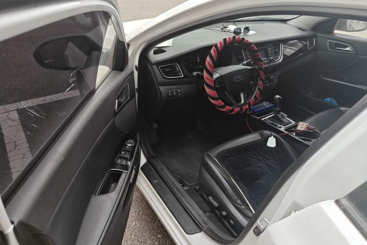 Used Hyundai Mistra 2014 1.8L Automatic Deluxe DLX Model Driver Seat