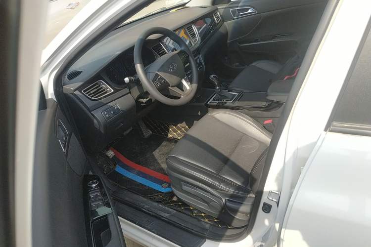 Used Hyundai Mistra 2014 1.8L Automatic Smart GLS Driver Seat
