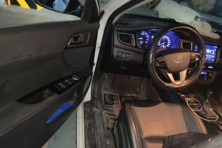Used Hyundai Mistra 2014 1.8L Automatic Smart GLS Driver Seat