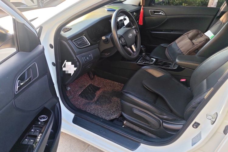 Used Hyundai Mistra 2014 1.8L Automatic Smart GLS Driver Seat