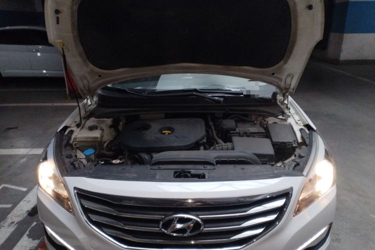 Used Hyundai Mistra 2014 1.8L Automatic Deluxe DLX Model Engine Bay