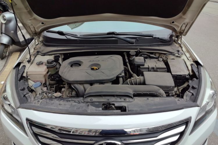 Used Hyundai Mistra 2014 1.8L Automatic Smart GLS Engine Bay