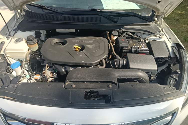 Used Hyundai Mistra 2014 1.8L Automatic Smart GLS Engine Bay