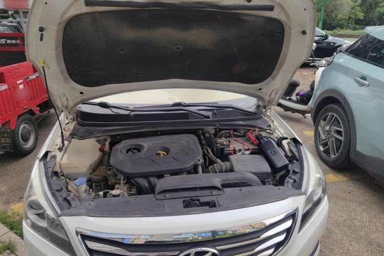 Used Hyundai Mistra 2014 1.8L Automatic Deluxe DLX Model Engine Bay