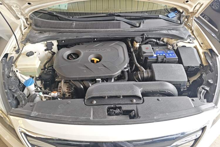 Used Hyundai Mistra 2014 1.8L Automatic Deluxe DLX Model Engine Bay