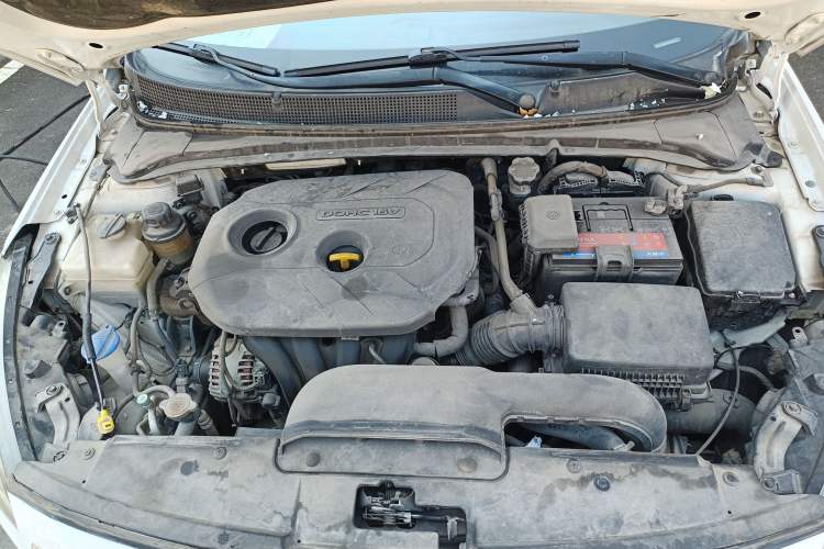Used Hyundai Mistra 2014 1.8L Automatic Smart GLS Engine Bay