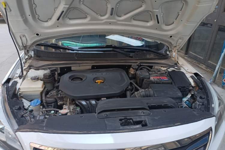 Used Hyundai Mistra 2014 1.8L Manual Comfort GL Model Engine Bay