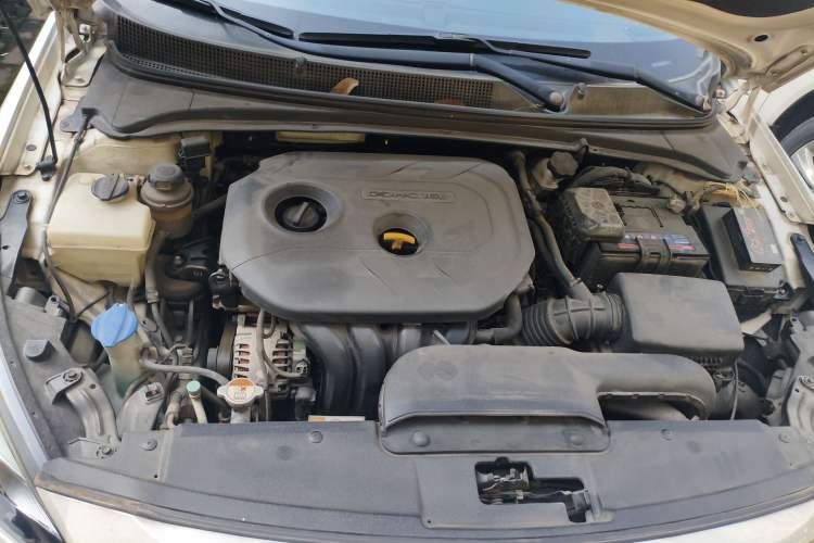 Used Hyundai Mistra 2014 1.8L Automatic Smart GLS Engine Bay