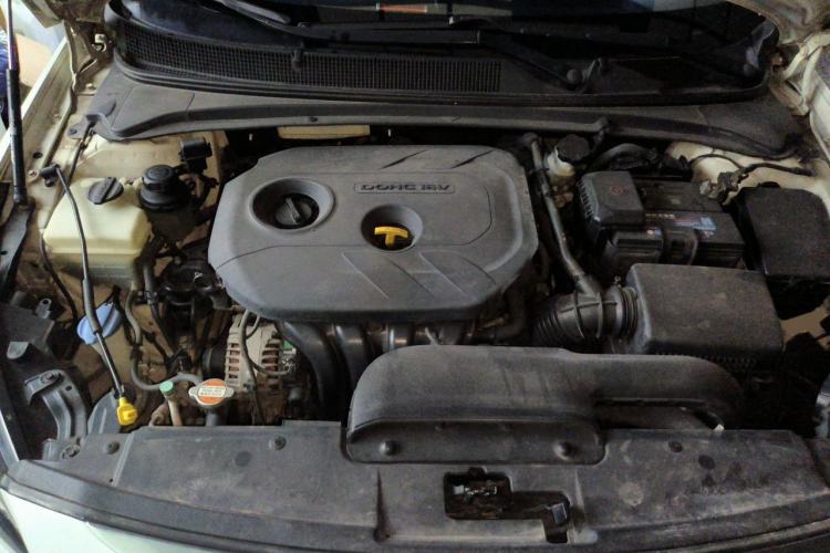 Used Hyundai Mistra 2014 1.8L Automatic Smart GLS Engine Bay