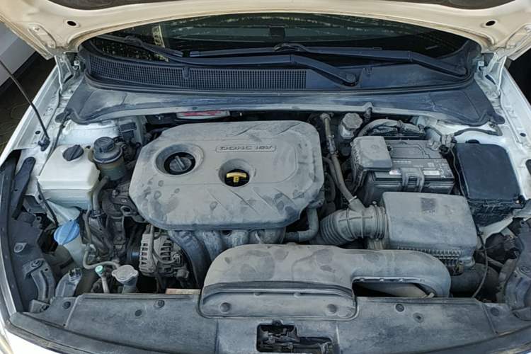 Used Hyundai Mistra 2014 1.8L Automatic Smart GLS Engine Bay
