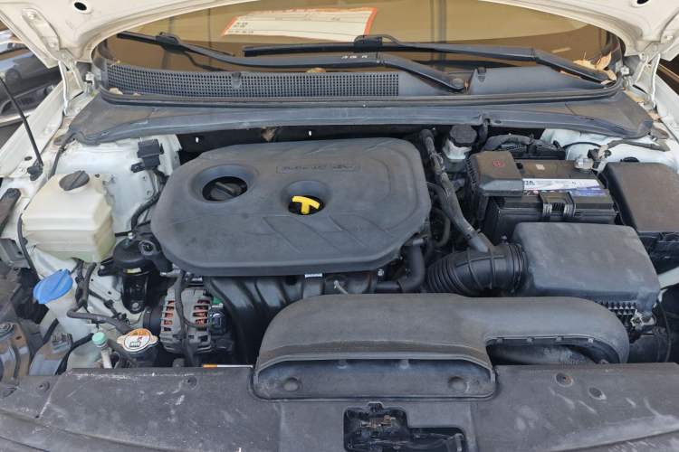Used Hyundai Mistra 2014 1.8L Automatic Deluxe DLX Model Engine Bay