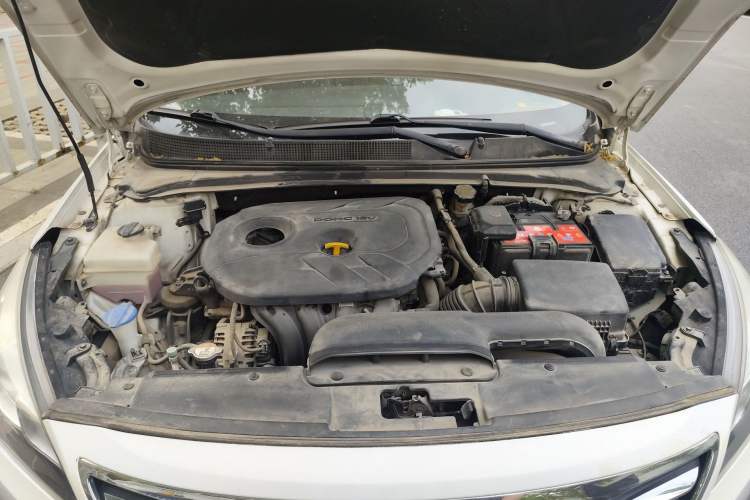 Used Hyundai Mistra 2014 1.8L Automatic Deluxe DLX Model Engine Bay