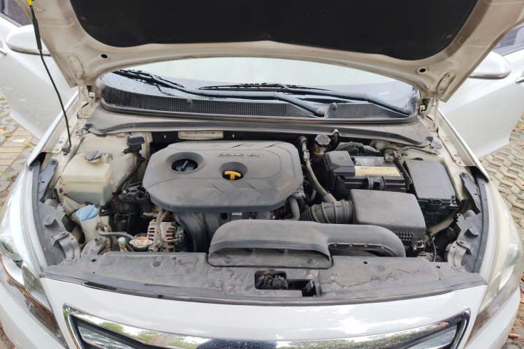 Used Hyundai Mistra 2014 1.8L Automatic Deluxe DLX Model Engine Bay