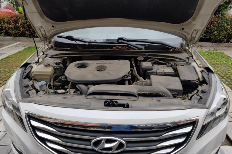 Used Hyundai Mistra 2014 1.8L Automatic Smart GLS Engine Bay