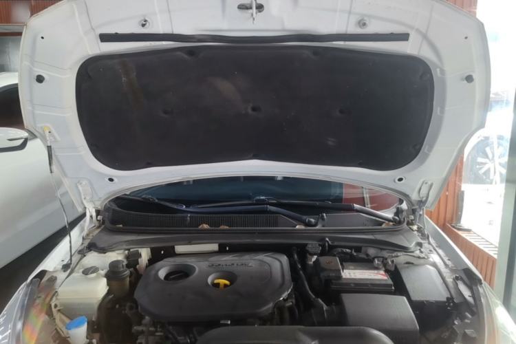 Used Hyundai Mistra 2014 1.8L Automatic Smart GLS Engine Bay