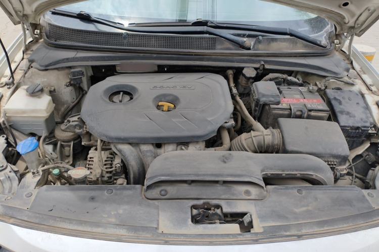Used Hyundai Mistra 2014 1.8L Automatic Deluxe DLX Model Engine Bay
