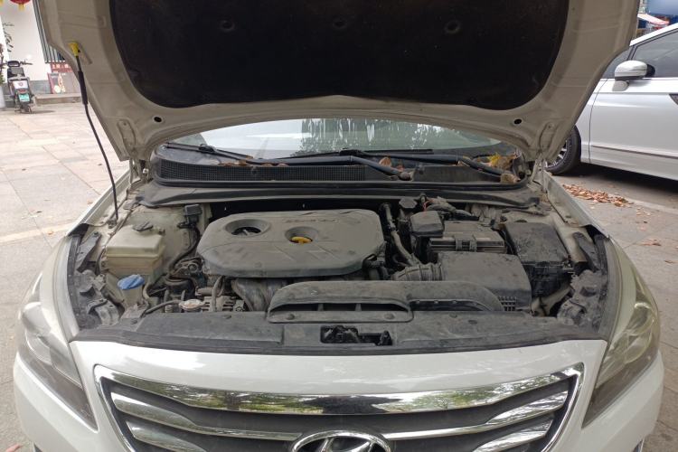Used Hyundai Mistra 2014 1.8L Automatic Deluxe DLX Model Engine Bay