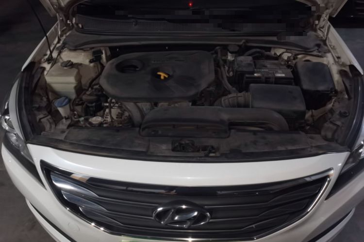 Used Hyundai Mistra 2014 1.8L Automatic Deluxe DLX Model Engine Bay