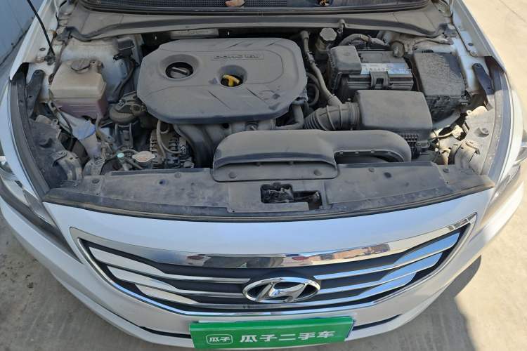Used Hyundai Mistra 2014 1.8L Automatic Deluxe DLX Model Engine Bay