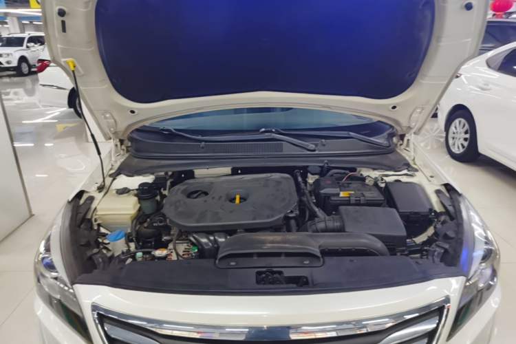 Used Hyundai Mistra 2014 1.8L Automatic Smart GLS Engine Bay