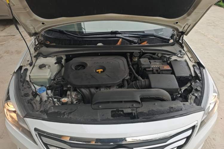 Used Hyundai Mistra 2014 1.8L Automatic Deluxe DLX Model Engine Bay