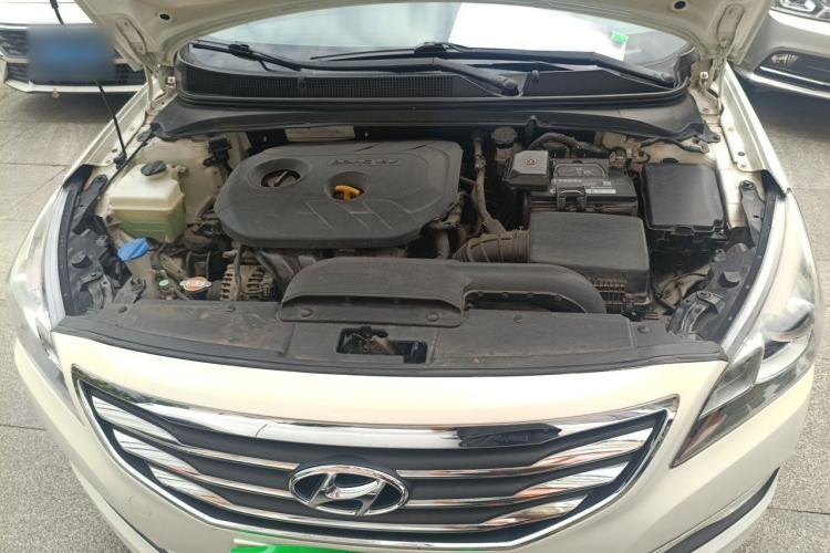 Used Hyundai Mistra 2014 1.8L Automatic Deluxe DLX Model Engine Bay