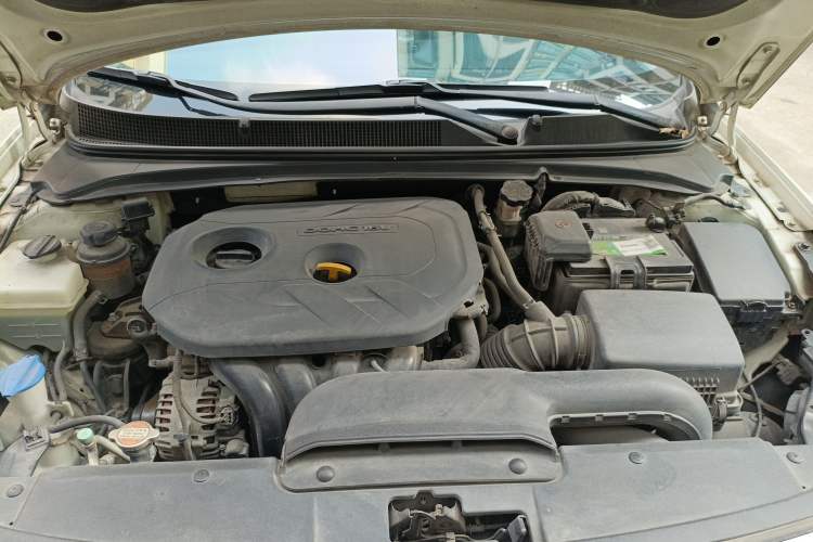 Used Hyundai Mistra 2014 1.8L Automatic Smart GLS Engine Bay