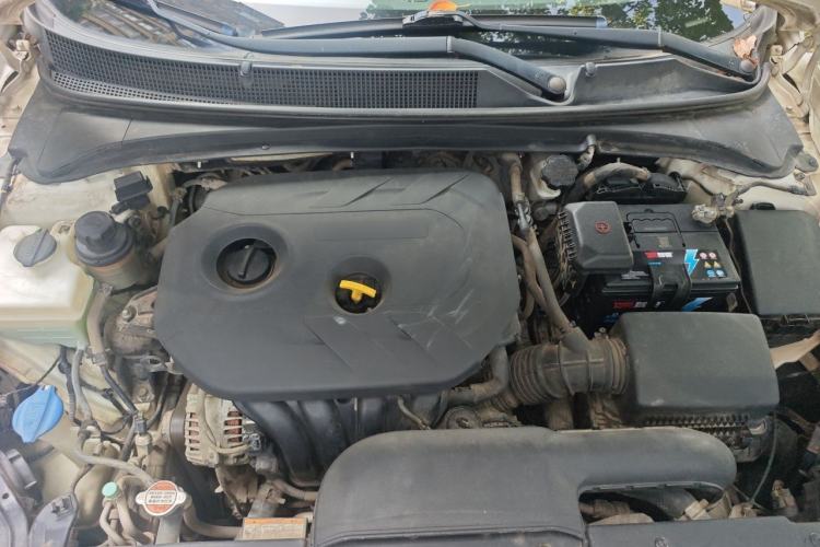 Used Hyundai Mistra 2014 1.8L Automatic Smart GLS Engine Bay