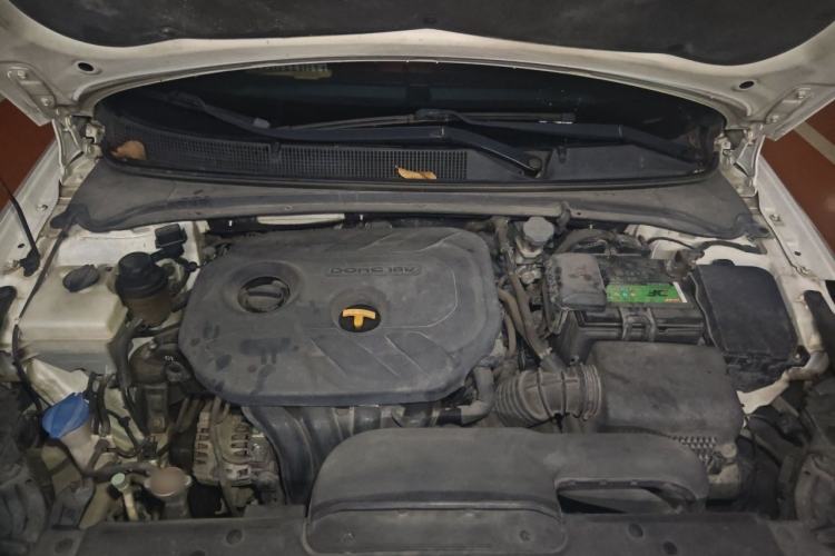 Used Hyundai Mistra 2014 1.8L Automatic Smart GLS Engine Bay