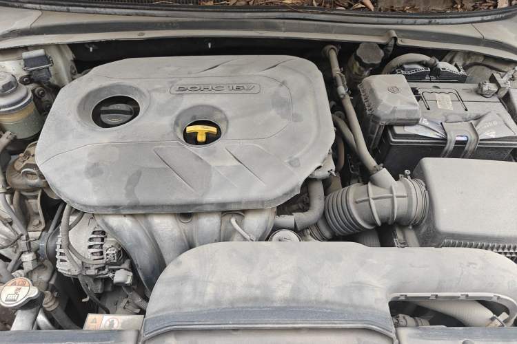 Used Hyundai Mistra 2014 1.8L Automatic Comfort Model GL Engine Bay